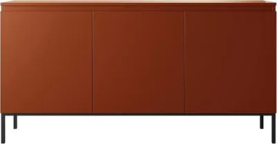 Zdjęcie produktu dla Komoda Bemmi, 3-drzwiowa, w kolorze ceglastym z metalowymi nogami, 150 cm