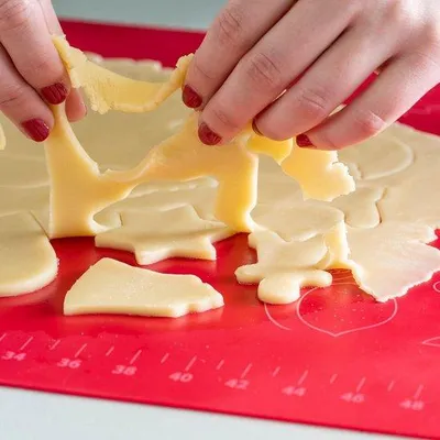Obrázek produktu pro Silikonová stěrka 60 cm s pružným uzávěrem – kuchyňské náčiní