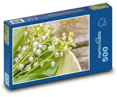 Zdjęcie produktu dla Puzzle 500 Konwalia na drewnianym stole - martinpuzzle
