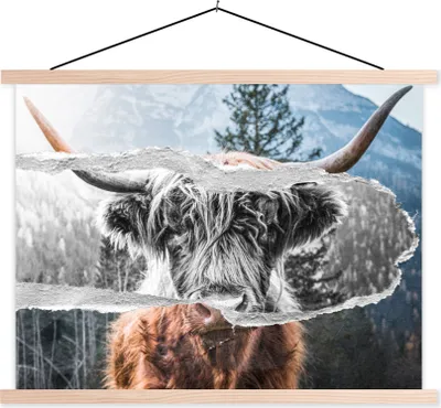 Produktbild von MuchoWow® Textilposter Schottisches Hochlandrind - Kuh - Schwarz - Weiß 150x113 cm mit holzfarbenen Rahmen - Poster