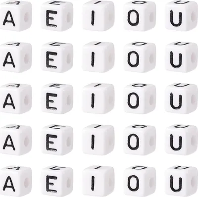 Produktbild von 500 Stück Acryl Alphabet Würfelperlen 10 mm quadratische kubische Perlen mit Anfangsbuchstaben A E I O U für Schmuckherstellung