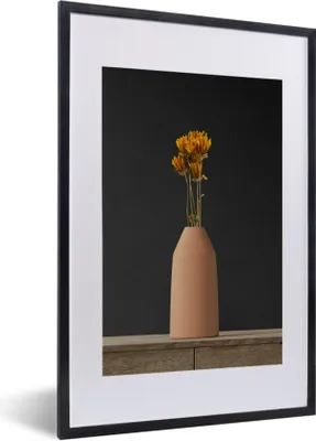 Produktbild von MuchoWow® Gerahmtes Poster Blumen - Orange - Stillleben 40x60 cm - Poster mit Schwarzem Bilderrahmen Wandposter Rahmen Foto Bilder - Poster in Rahmen