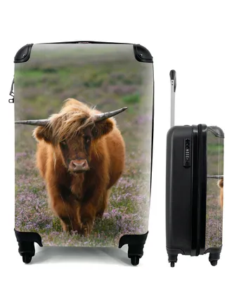 Produktbild von MuchoWow® Koffer Handgepäck Trolley Rollkoffer Kleine Reisekoffer mit 4 Rollen - Schottische Hochlandbewohner - Heidelandschaft - Tiere - Cabin Size < 55x40x23 cm & 55x40x20 cm - Fotokoffer - Kabinenkoffer - Boardgepäck - Reise-Box - Reisekoffer - Reisegepäck - Koffer mit Bild - Trolley für Kinder
