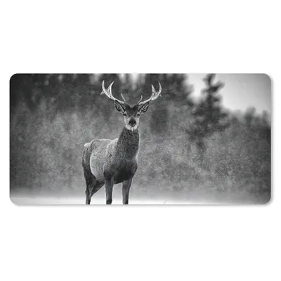 Produktbild von MuchoWow® Schreibtischunterlage Tiere - Hirsche - Winter - Schwarz - Weiß 80x40 cm - XXL Mauspad - Gaming Mauspad