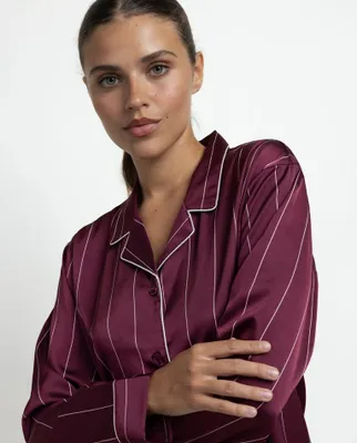 Produktbild von Admas Diplomatic Satin-Pyjama für Damen, offene Form, lange Ärmel – Bordeaux