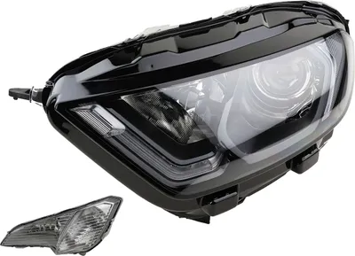 Immagine prodotto di Fari anteriori, lato destro, compatibili con Ford Ecosport dal 12/2017, con sistema di illuminazione adattiva (LWR), indicatori di direzione integrati (TFL), colore nero, e fendinebbia. Codici: 2232205 GN1513D155HE, 2235537 GN1513B221MB, 2215342 GN1513B221MA. Marca: Johns