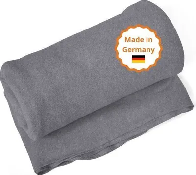 Produktbild von sleepling Kuscheldecke Wohndecke Germany, Sofadecke, 150 x 200 cm, , waschbar, dunkelgrau melange