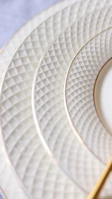 Zdjęcie produktu dla Wilmax Talerzyki deserowe 20 cm, białe z złotym brzegiem, porcelana, zestaw 2 szt. WL-880102102/A2