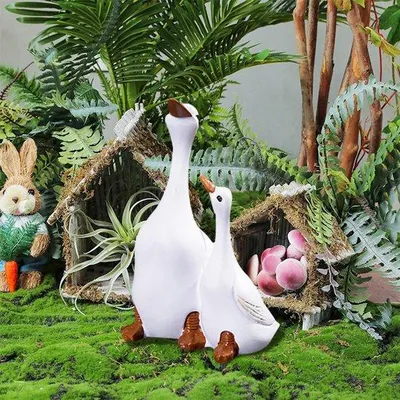 Produktbild von Kleiner weißer Gartenschmuck Gartenfigur
