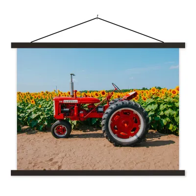 Produktbild von MuchoWow® Textilposter Traktor - Rot - Sonnenblume - Bauernhof - Blumen 120x90 cm mit schwarzem Rahmen - Aufhänger für Poster