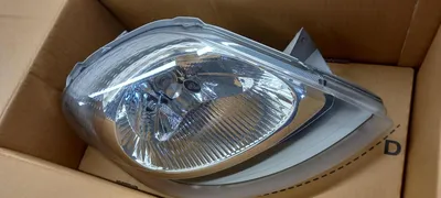 Image de RENAULT Trafic II X83, phares droit, modèle de 2001 à 2014, référence : 7700311372