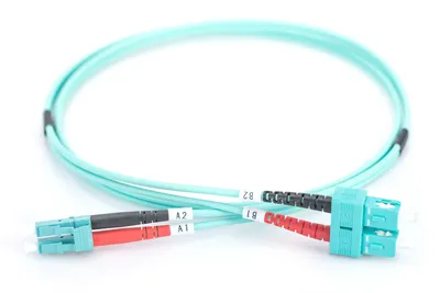 Imagen del producto de DIGITUS DK-2532-01/3: Cable de conexión de fibra óptica LC-Duplex a SC-Duplex, OM3, 1,0 metro