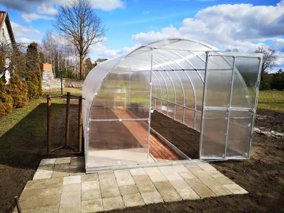 Produktbild von Gewächshaus KLASIKA TUBE 3x6m mit fundamenten und 6mm Polycarbonat;