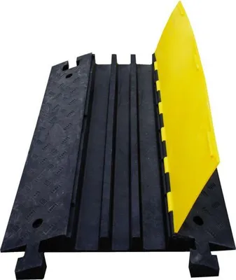 Produktbild von Kabeldurchführung 590x590x70 Winkel 45 Grad