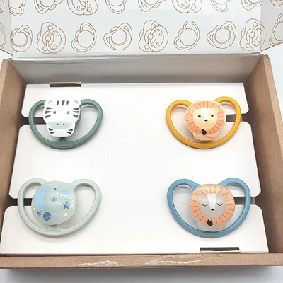 Produktbild von NUK Space Day & Night Babyschnuller, 18-36 Monate, Im Dunkeln leuchtende Schnuller mit zusätzlichen Öffnungen für sensible Haut, BPA-freies Silikon