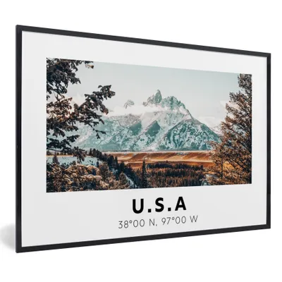 Produktbild von MuchoWow® Gerahmtes Poster Amerika - Berge - Winter - Wald 30x20 cm - Poster mit Schwarzem Bilderrahmen Wandposter Rahmen Foto Bilder - Kunstdruck - Bild-Poster