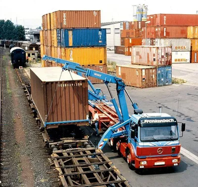 Produktbild von Jahrbuch Lastwagen 2024