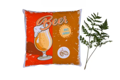 Produktbild von MuchoWow® Zierkissen Sofakissen Wohnzimmer Dekokissen 50x50 cm Mannshöhle - Bier - Rot - Vintage - Komfort - Sofakissen