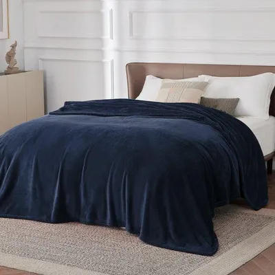 Zdjęcie produktu dla Unyqoos® Duża kołdra polarowa flanelowa, 220 x 240 cm, mikrofibra, granatowa – wyjątkowo cienka, lekka i oddychająca