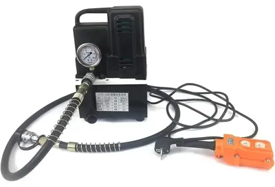 Obrázek produktu pro Elektrické hydraulické čerpadlo – hydraulická jednotka – 220V, 620W – vysokotlaké (70 MPa) – nádrž na olej 3 litry – dálkové ovládání pomocí kabelu – manometr – zástrčka EU, černá barva