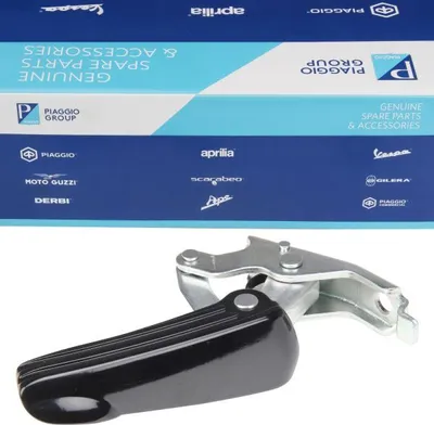 Zdjęcie produktu dla Pas tylny w kolorze czarnym CM017204 oryginalny do Piaggio Vespa GTS Super GTV 125 300 Super Classic
