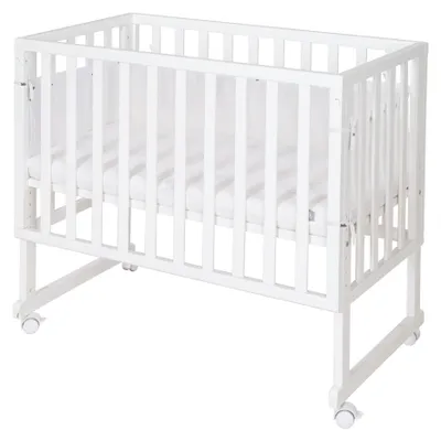 Produktbild von Babybett Beistellbett Wiege - 45 x 90 cm - 3-in-1 höhenverstellbar - Weiß - Mit Matratze und Rädern