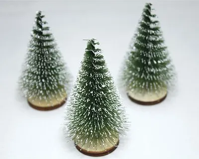 Produktbild von Tannenbaum 3er Set je 8x4,5 cm. auf Holzscheibe
