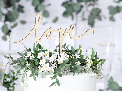 Immagine prodotto di Cake Topper Love in legno 23x16cm naturale