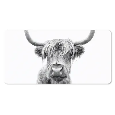 Produktbild von MuchoWow® Schreibtischunterlage Schottischer Highlander - Stier - Tiere - Schwarz - Weiß 80x40 cm - XXL Mauspad - Gaming Mauspad