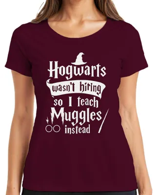 Produktbild von Hogwarts wasn't hiring so I teach Muggles instead Harry Potter Damen T-Shirt, Burgundy, L