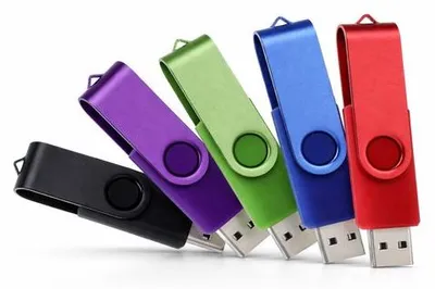 Image de Lot de 5 clés USB 2.0 haute vitesse de 8 Go, rouge-noir métallisé