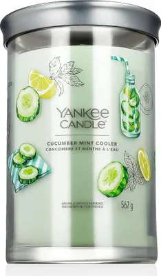 Productafbeelding van Yankee Candle Signature, cilinderkaars, groen, geur: komkommer, citroen, munt, brandduur: 100 uur, 1 stuk