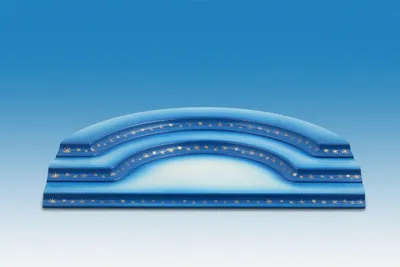 Produktbild von Holzsockel Engelwolke blau-weiß 3-stufig gewölbt BxT 43x25cm NEU