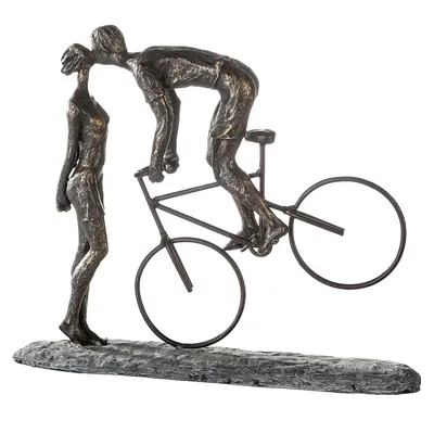 Productafbeelding van Gilde sculptuur, set van twee, "Kus me", met fietsmotief, kunsthars, bronskleurig, verpakkingseenheid 1, lengte 9 cm, breedte 36 cm, hoogte 30 cm, artikelnummer 79621, EAN 4001250796213
