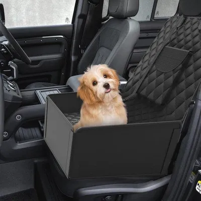 Productafbeelding van Famanu autostoel voor kleine en middelgrote honden - waterdicht en eenvoudig te installeren