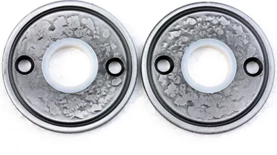 Produktbild von UHRIG 2x Rosette Rund für Türdrücker - geschmiedet aus Stahl - Paar Rosetten für Haustüren, Zimmertüren, Tore usw. - 2er-Set