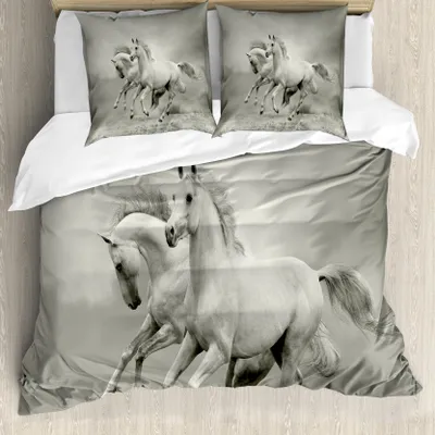 Produktbild von ABAKUHAUS Pferde Bettbezug, Pferd Freedom Theme, Milbensicher Allergiker geeignet mit Kissenbezügen, 155 cm x 220 cm - 80 x 80 cm, Weiß und Schwarz