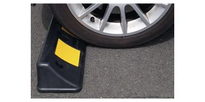 Obrázek produktu pro Zarážka kola L500xŠ160xV100mm PVC černá se žlutými reflexními pruhy