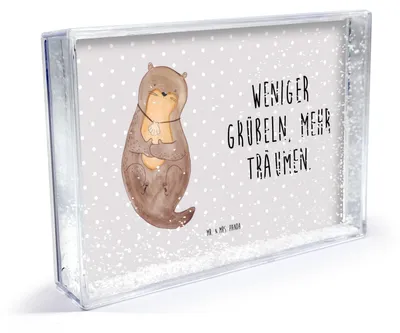Produktbild von Mr. & Mrs. Panda Bilderrahmen Otter Muschel - Grau Pastell - Geschenk, Seeotter, Acryl-Bilderrahmen, Grübeln, Optimistisch, Träumen, 3D-Bilderrahmen, wohnaccessoire