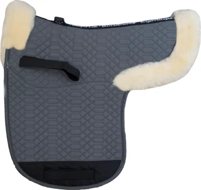 Produktbild von Engel Reitsport Satteldecke SADEK2 Lammfell & Baumwollsteppstoff, Fell in Sattellage, Fellkranz vorne & hinten, Grau-Med./Natur-D (Dressur)