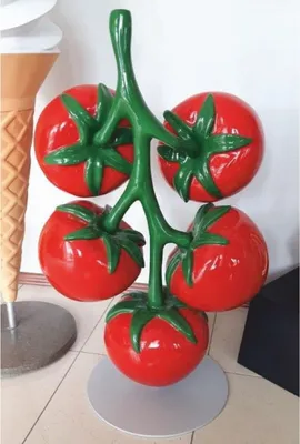 Produktbild von Casa Padrino XXL Deko Tomaten am Stengel mit Ständer Rot / Grün / Grau H. 100 cm