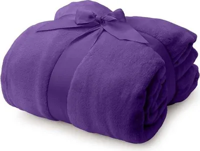 Produktbild von Lumaland TV Kuscheldecke mit Ärmeln aus weichem  mit Handytasche + Fußtasche - 150 x 180 + 35 cm - lila