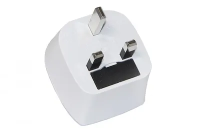 Produktbild von Segula Single Travel Adapter - UK, Wei