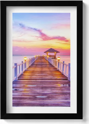 Produktbild von Hölzerne Brücke im Hafen– Wandbild mit Rahmen – Gerahmtes Bild  – Wanddekoration – 20x30 cm – Schwarz