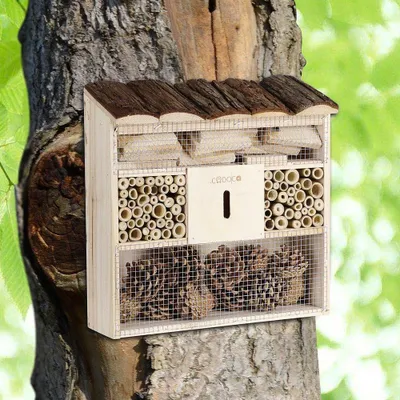 Produktbild von Insektenhotel für Bienen und andere Krabbeltiere, 30,5 x 9,5 x 31 cm, Naturmaterialien