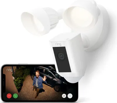Produktbild von Ring Flutlichtkamera Plus Kabel (Floodlight Cam Wired Plus) | Überwachungskamera aussen mit WLAN, HD-Video, LED-Flutlicht, Nachtsicht, Bewegungserfassung & Sirene | Alexa-kompatible Sicherheitskamera