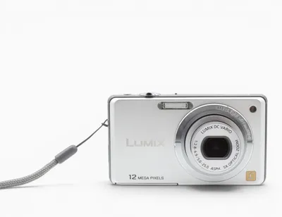 Produktbild von Panasonic DMC-FS10, 12,1 MP, Kompaktkamera, 25,4/59,2 mm (1/2.33"), 5x, 4x, 5 - 25 mm