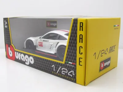 Image de BBURAGO Porsche 911 RSR GT Supercar modèle préassemblé 1:24