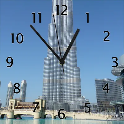 Produktbild von Wallario Design Wanduhr Wolkenkratzer in Dubai aus Echtglas, Größe 30 x 30 cm