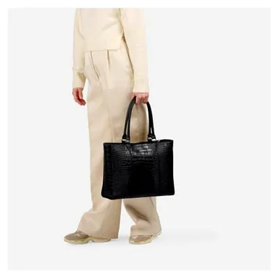 Produktbild von Colbie Arbeitsmappe 13,3" – Schwarze Leder Damen Laptoptasche – Kompakte elegante Business Tasche